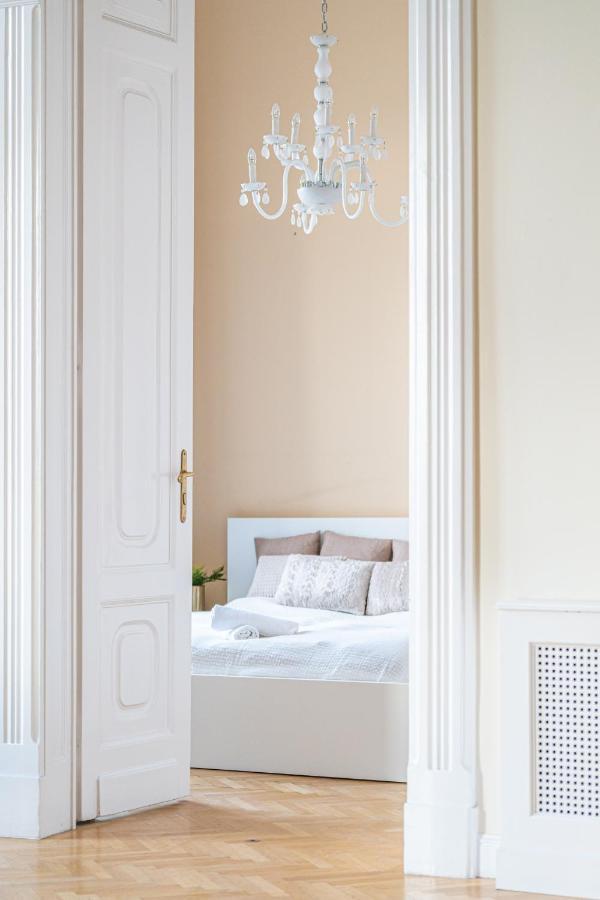 Matilda Luxury Suite Apartment Boedapest Buitenkant foto