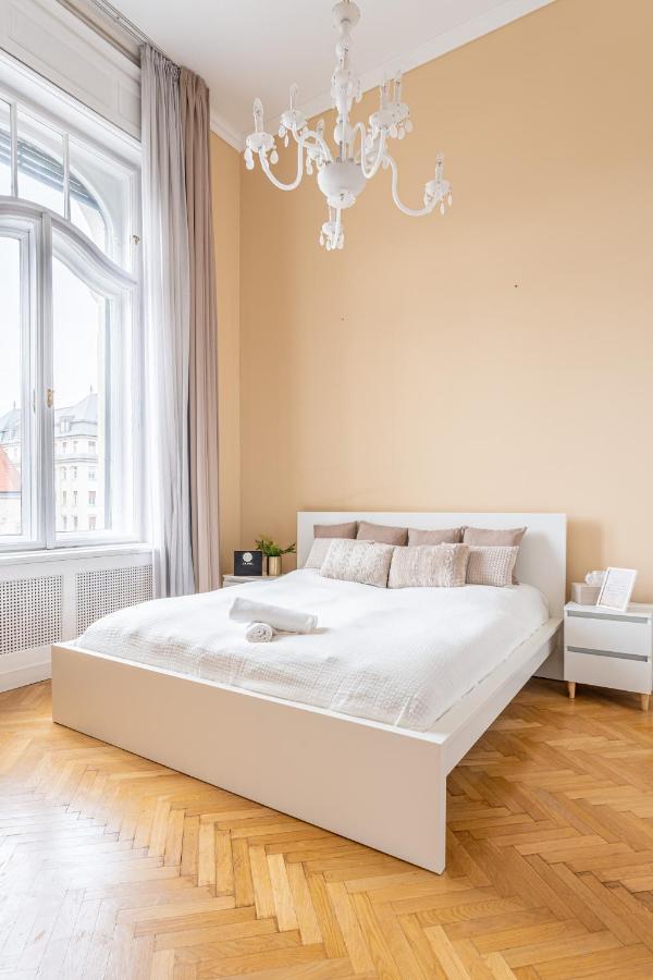 Matilda Luxury Suite Apartment Boedapest Buitenkant foto