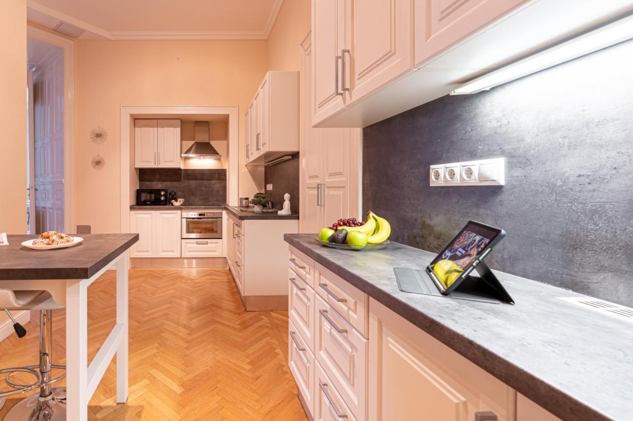 Matilda Luxury Suite Apartment Boedapest Buitenkant foto